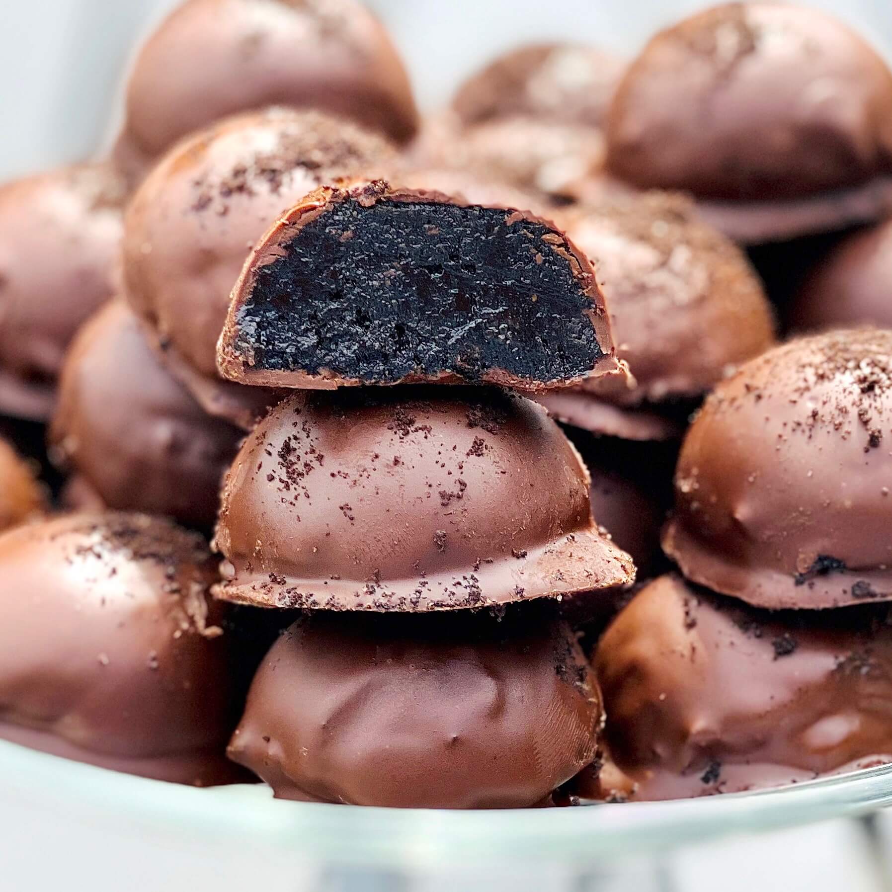 Oreo Chocolate Bombs